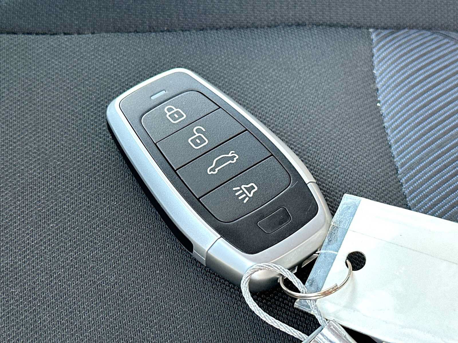 Used 2025 Nissan Versa SV w/ Trunk Package FWD image 29