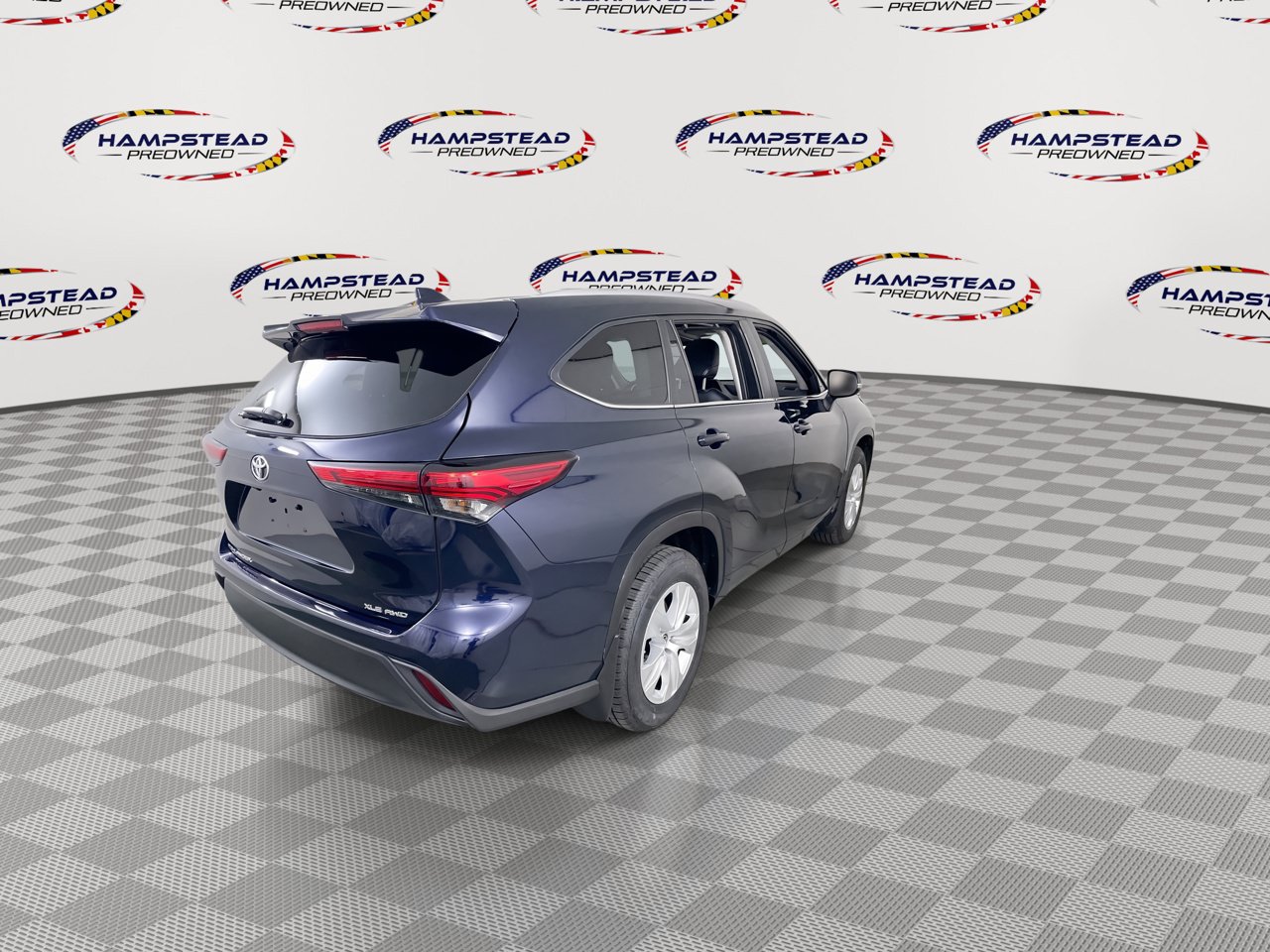 Used 2023 Toyota Highlander XLE AWD/4WD image 8