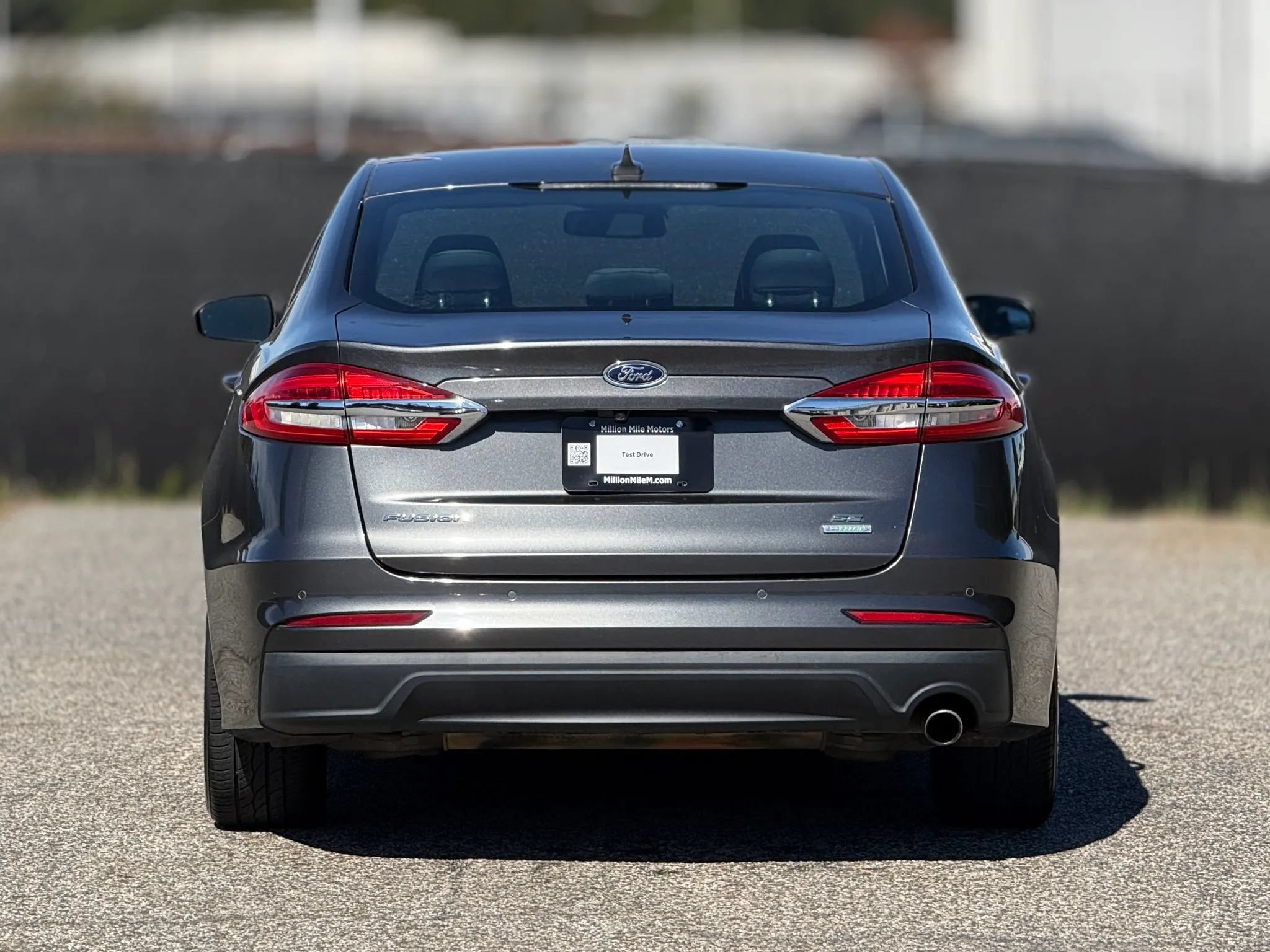 Used 2019 Ford Fusion SE FWD image 4