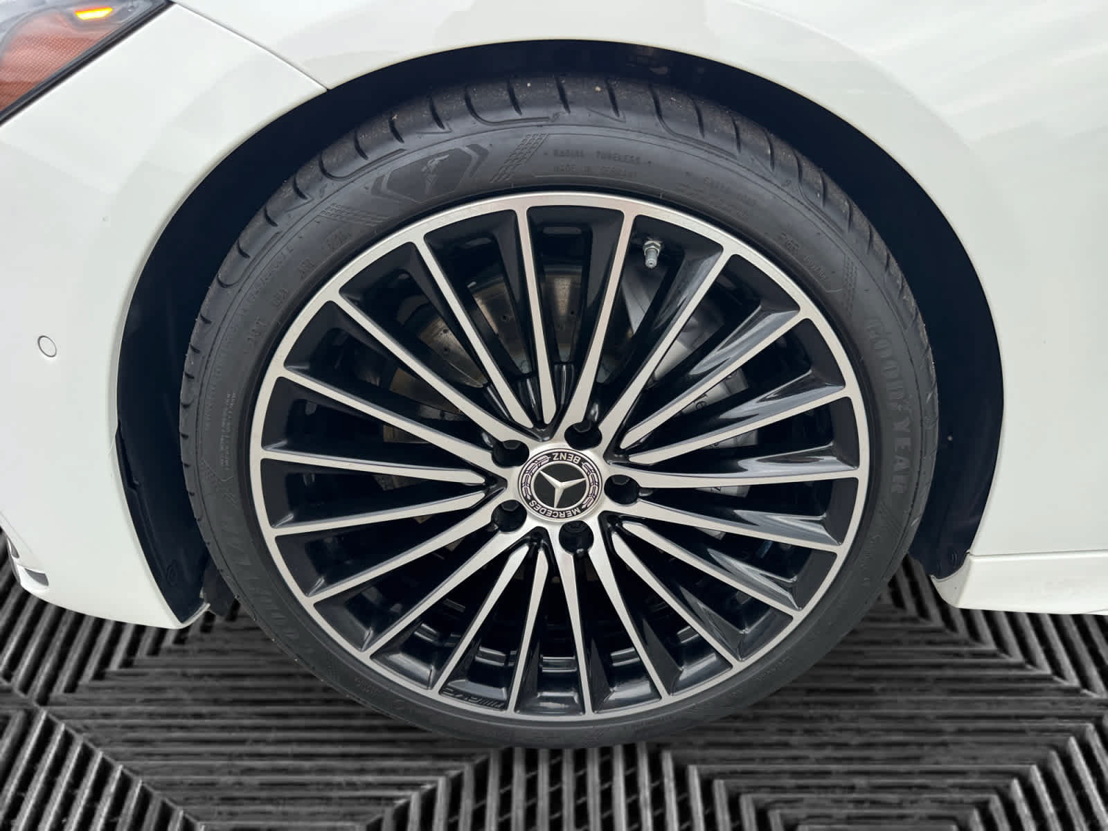Used 2024 Mercedes-Benz C 300 4MATIC Sedan image 9