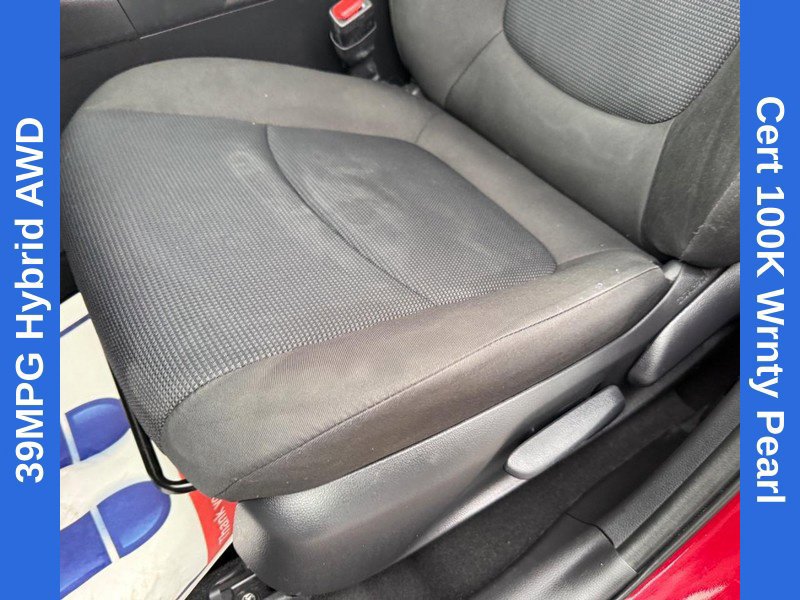 Used 2025 Toyota RAV4 LE AWD/4WD image 17