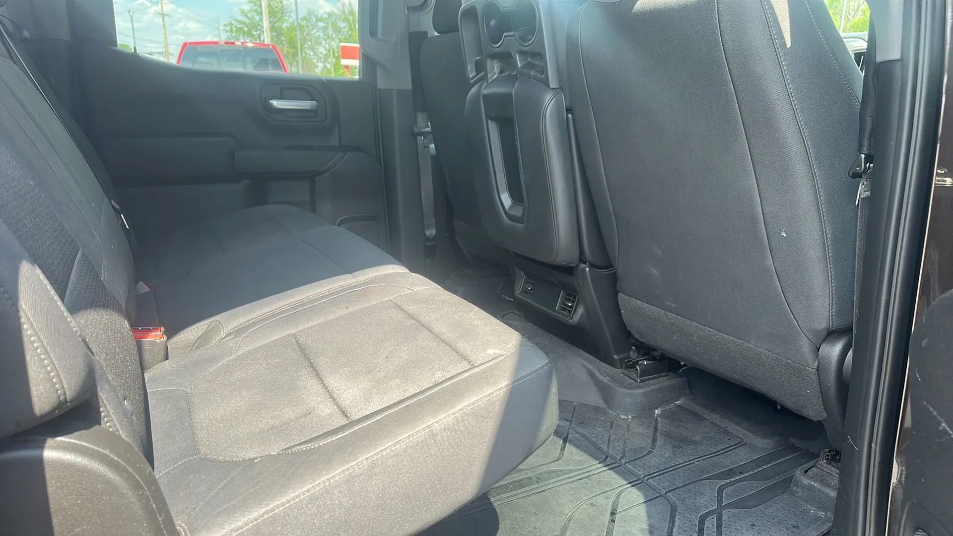 Used 2019 Chevrolet Silverado 1500 Custom w/ Custom Value Package AWD/4WD image 8