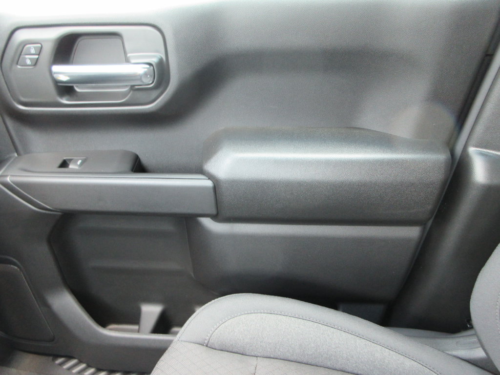 New 2026 Chevrolet Silverado 1500 Custom w/ Turbomax Blackout Package AWD/4WD image 31