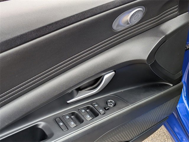 Used 2023 Hyundai Elantra SEL w/ Convenience Package image 9