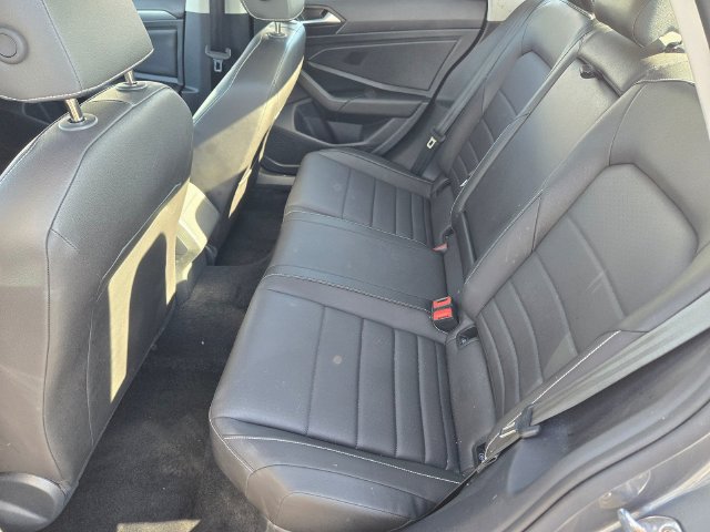 Used 2024 Volkswagen Jetta SE FWD image 10