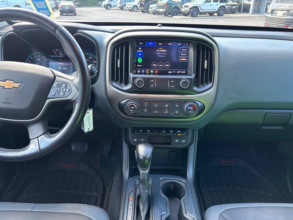Used 2022 Chevrolet Colorado Z71 AWD/4WD image 17