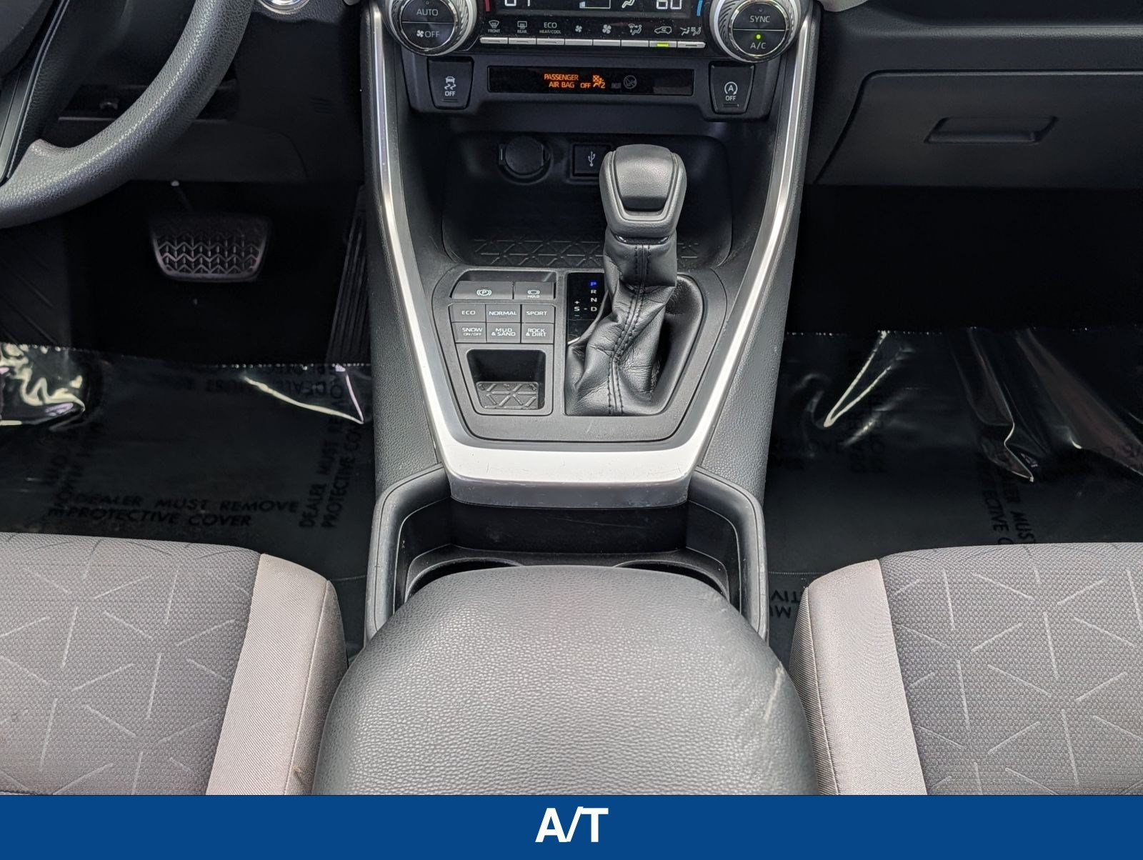 Used 2020 Toyota RAV4 XLE AWD/4WD image 20