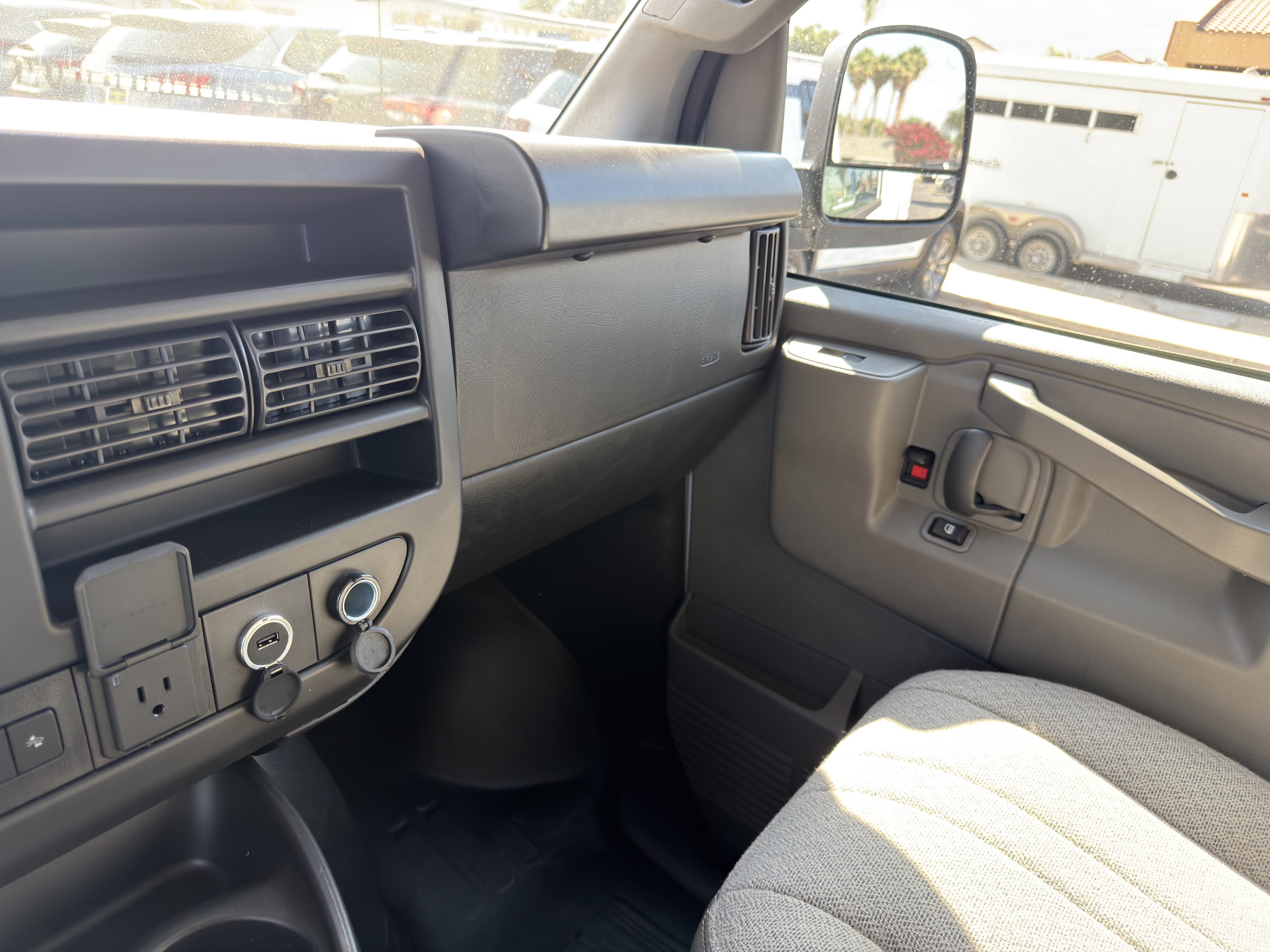 New 2023 Chevrolet Express 3500 Extended w/ Driver Convenience Package RWD image 37