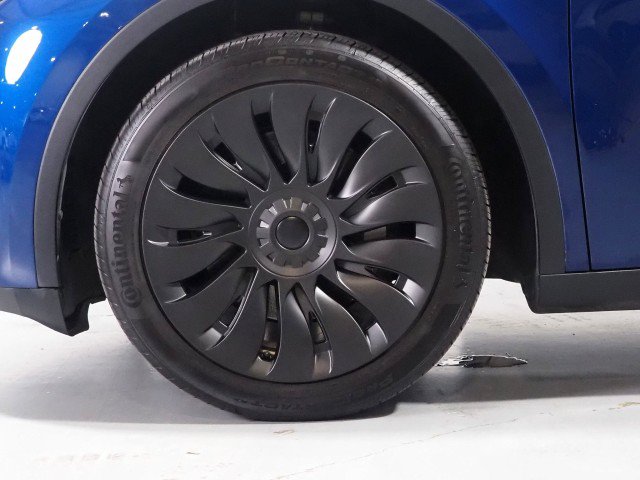 Used 2023 Tesla Model Y Long Range AWD/4WD image 48