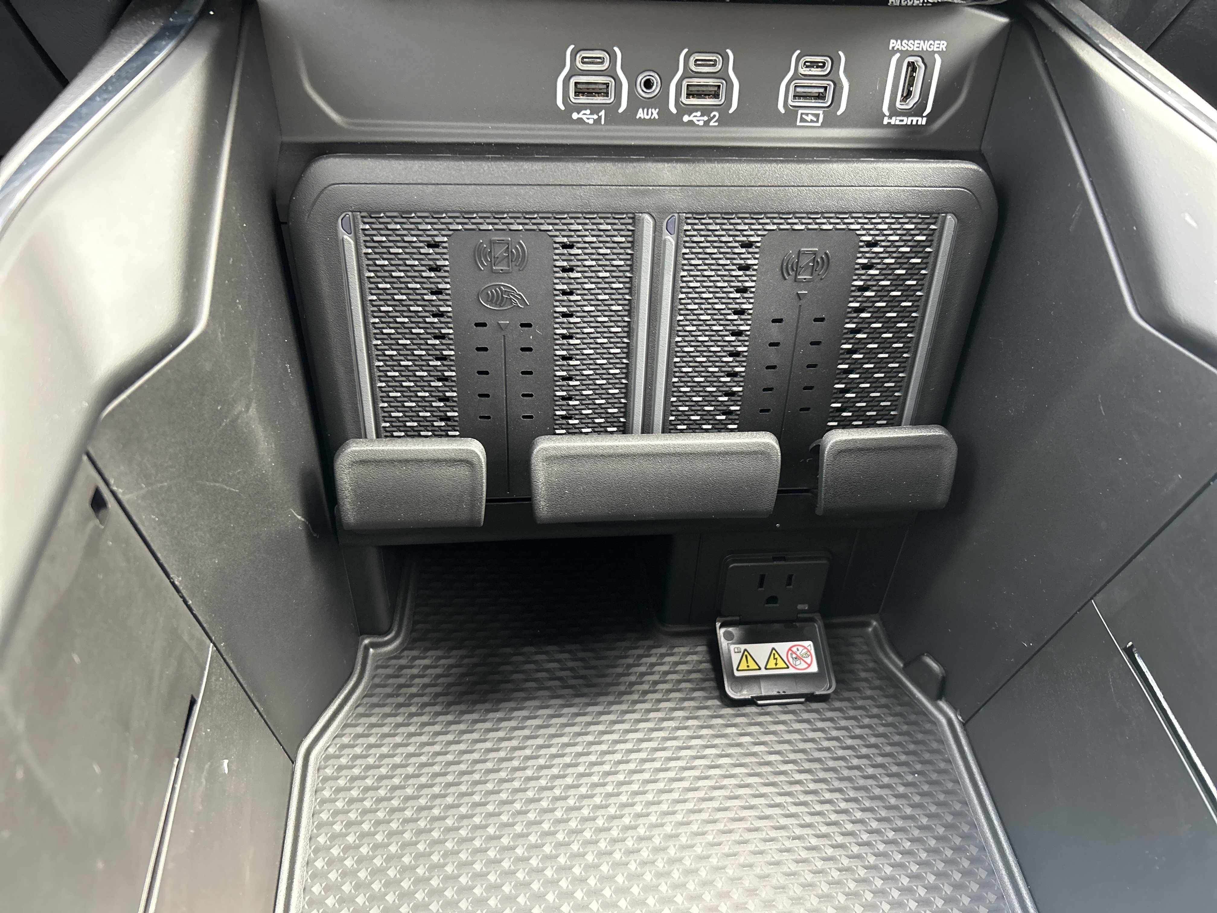 New 2026 RAM 1500 Laramie w/ Night Edition image 26