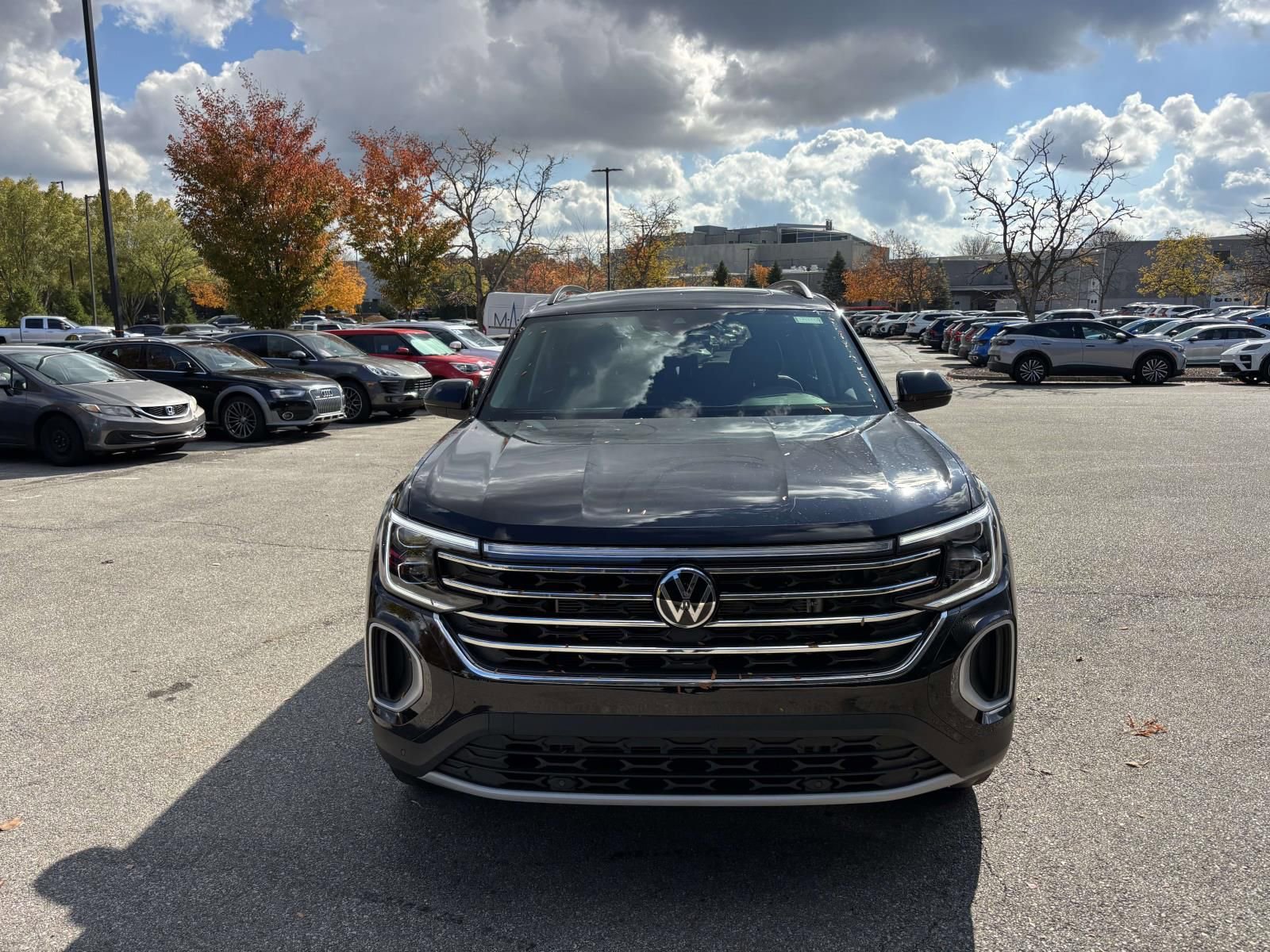New 2026 Volkswagen Atlas SE image 2