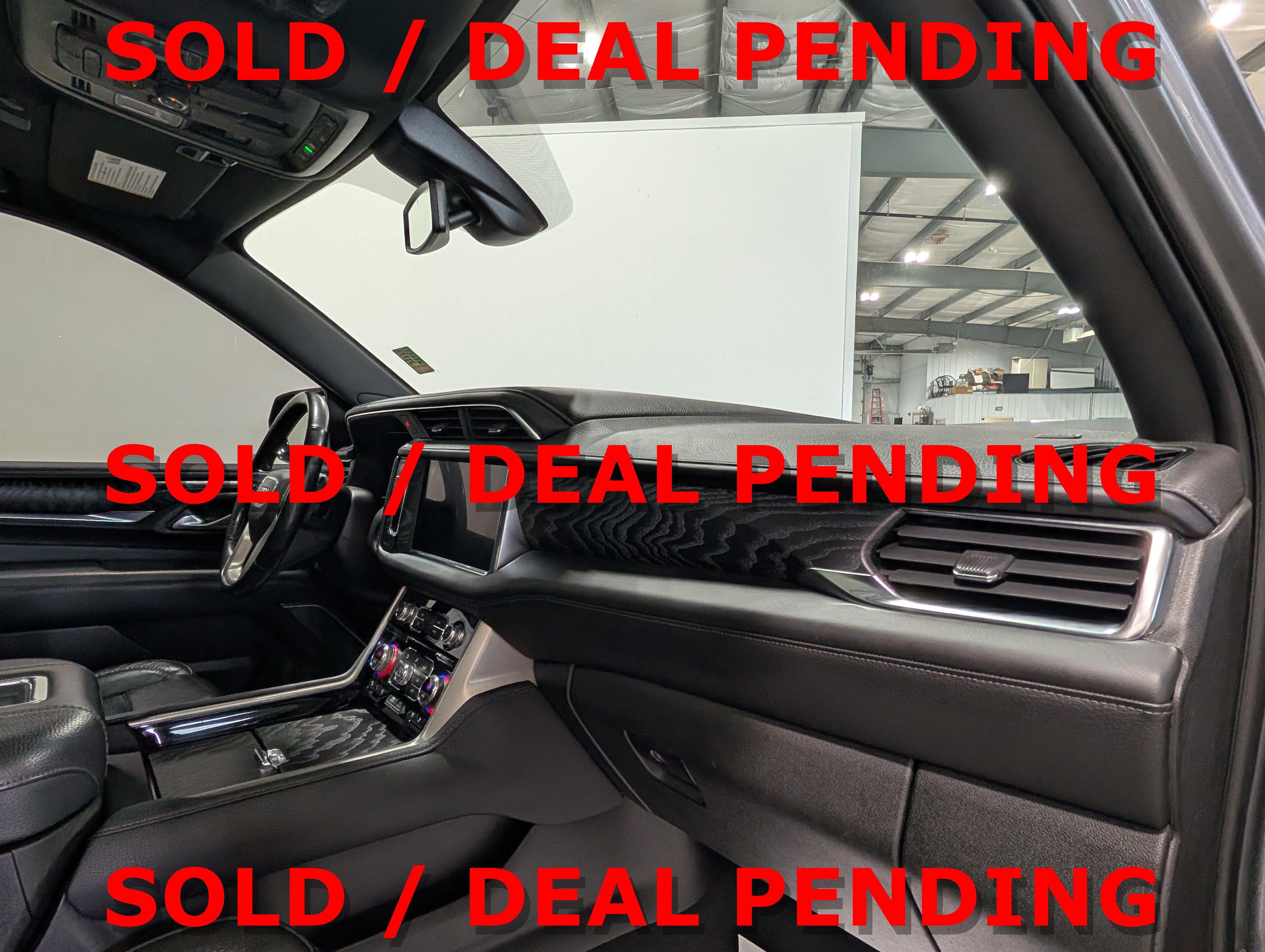 Used 2022 GMC Yukon Denali AWD/4WD image 17