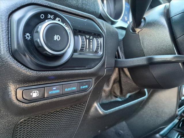 Used 2021 Jeep Wrangler Unlimited Sahara w/ Cold Weather Group AWD/4WD image 26