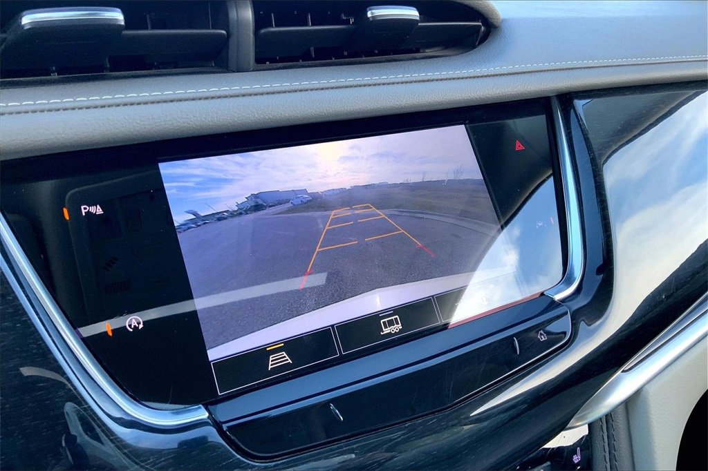 Used 2023 Cadillac XT6 Premium Luxury image 15