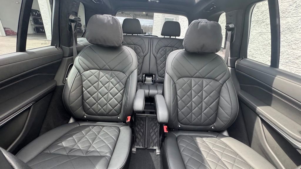 Used 2024 BMW X7 xDrive40i w/ M Sport Package image 29