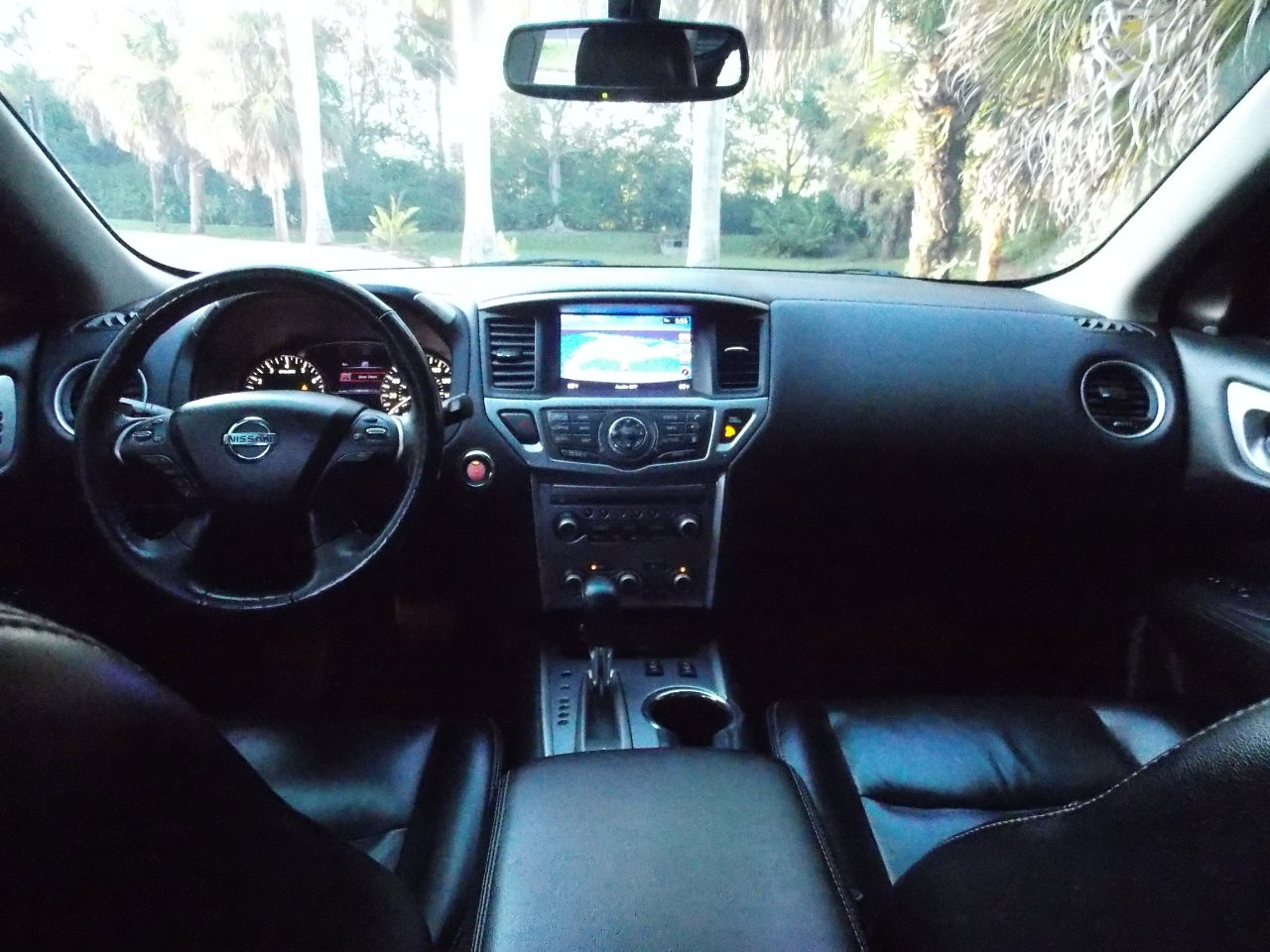 Used 2018 Nissan Pathfinder SL w/ Midnight Edition Package image 12