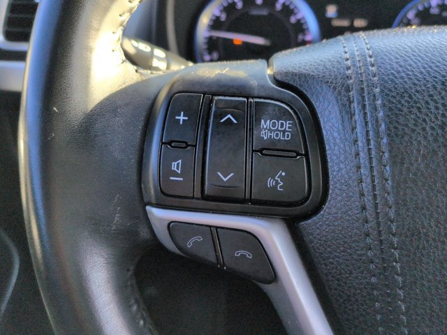 Used 2018 Toyota Highlander Limited FWD image 24