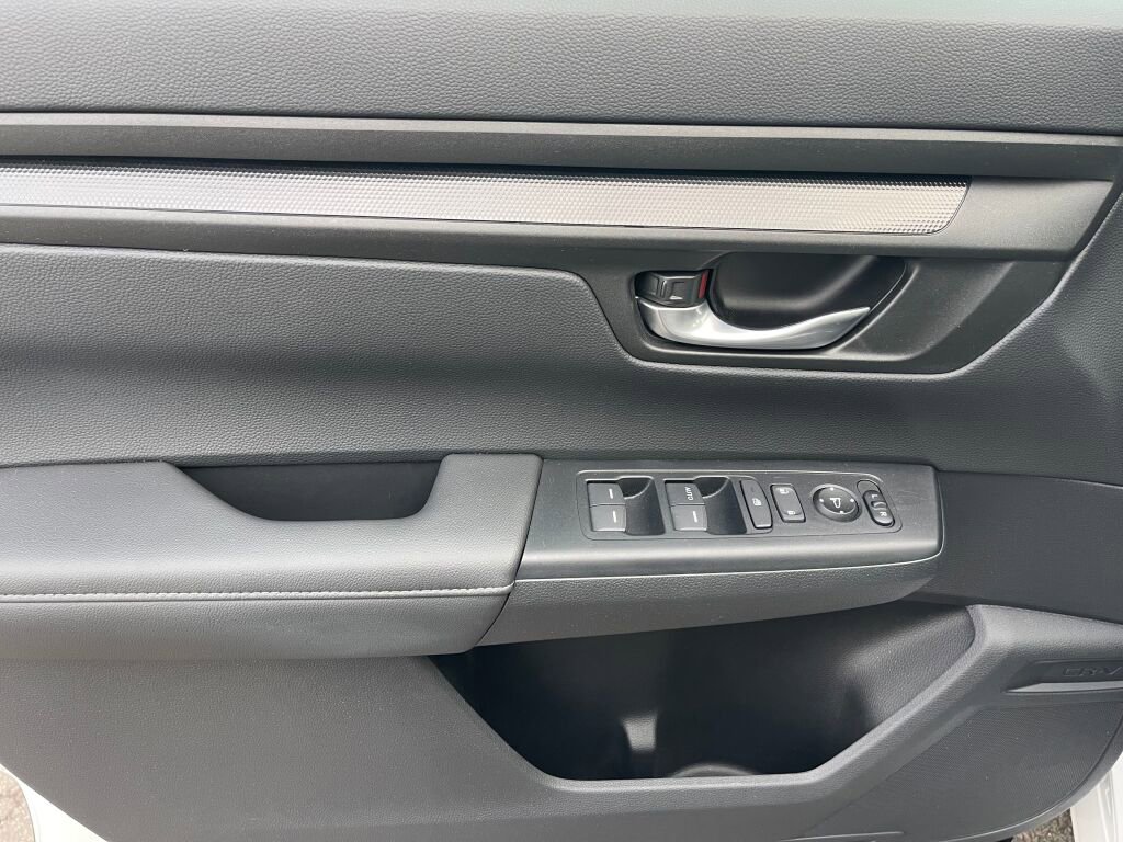 Used 2024 Honda CR-V LX image 7