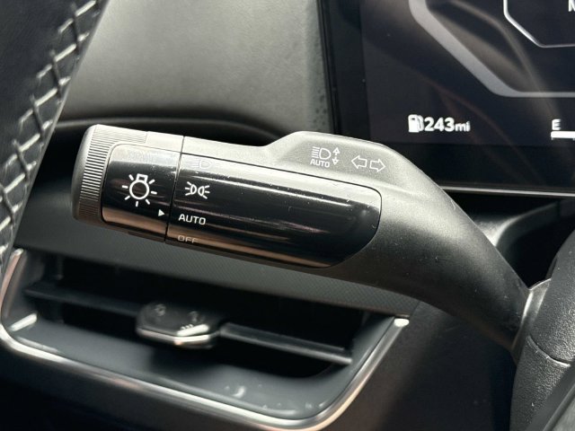 Used 2025 Kia K4 EX FWD image 26