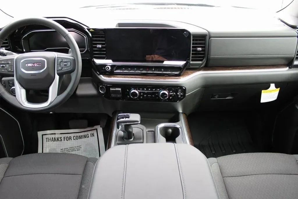 New 2025 GMC Sierra 1500 Elevation image 30
