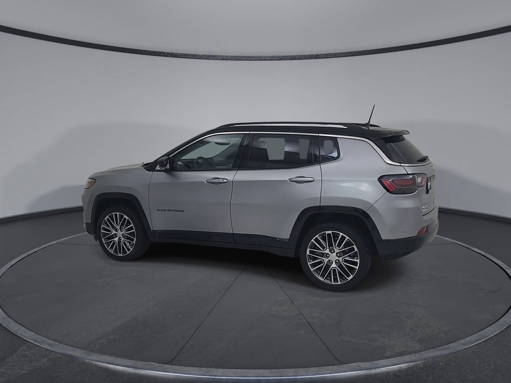 Used 2022 Jeep Compass Limited w/ Elite Group AWD/4WD image 12
