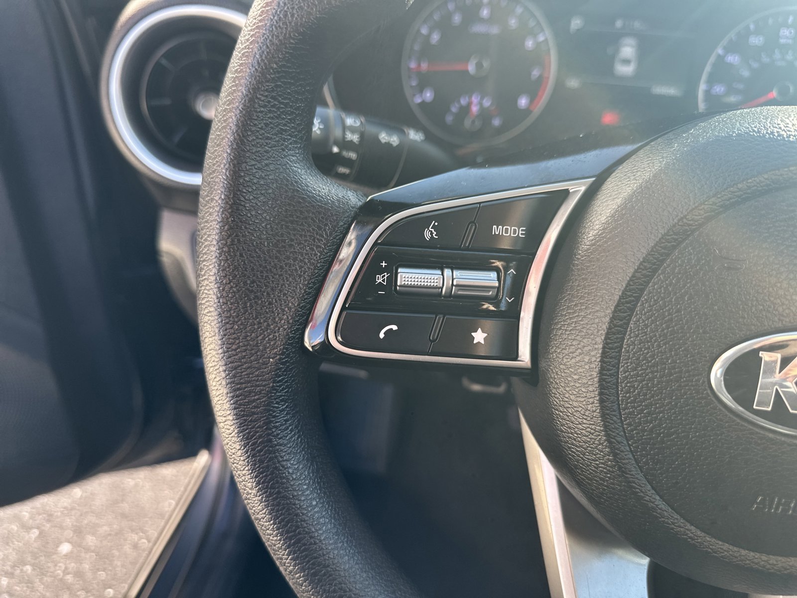 Used 2024 Kia Forte LXS image 13