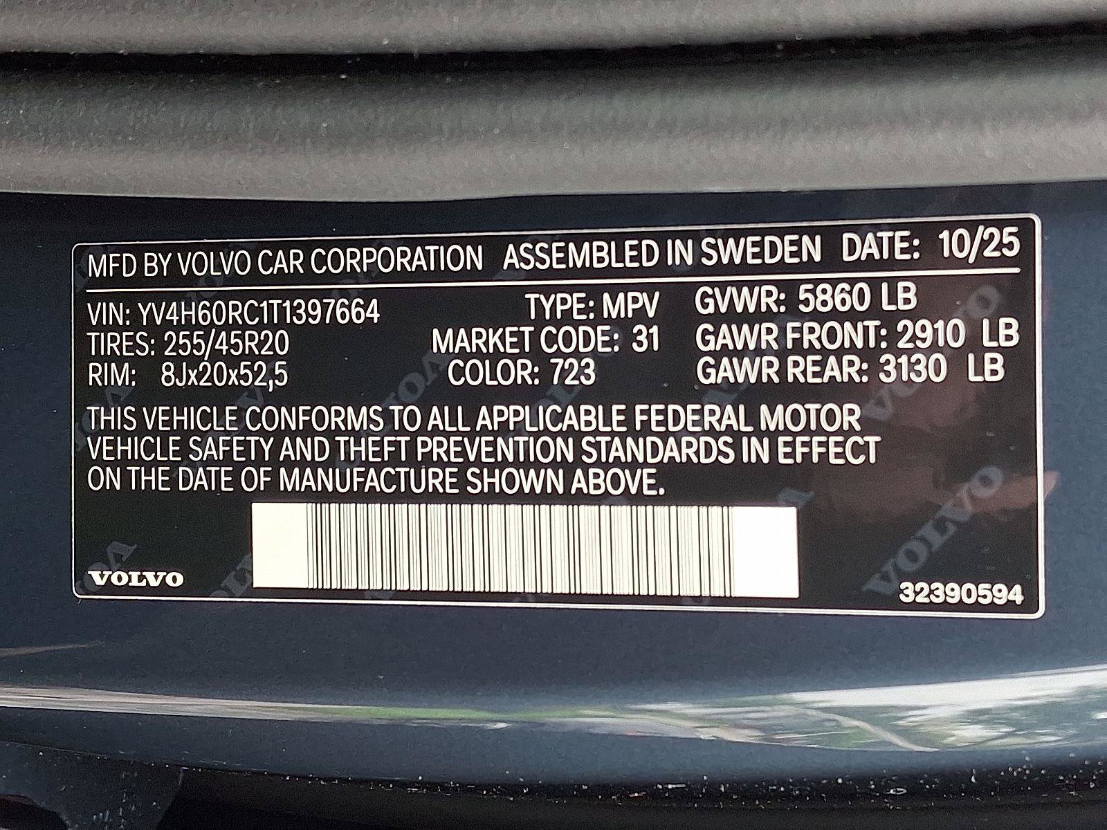 Certified 2026 Volvo XC60 T8 Plus w/ Climate Package AWD/4WD image 28