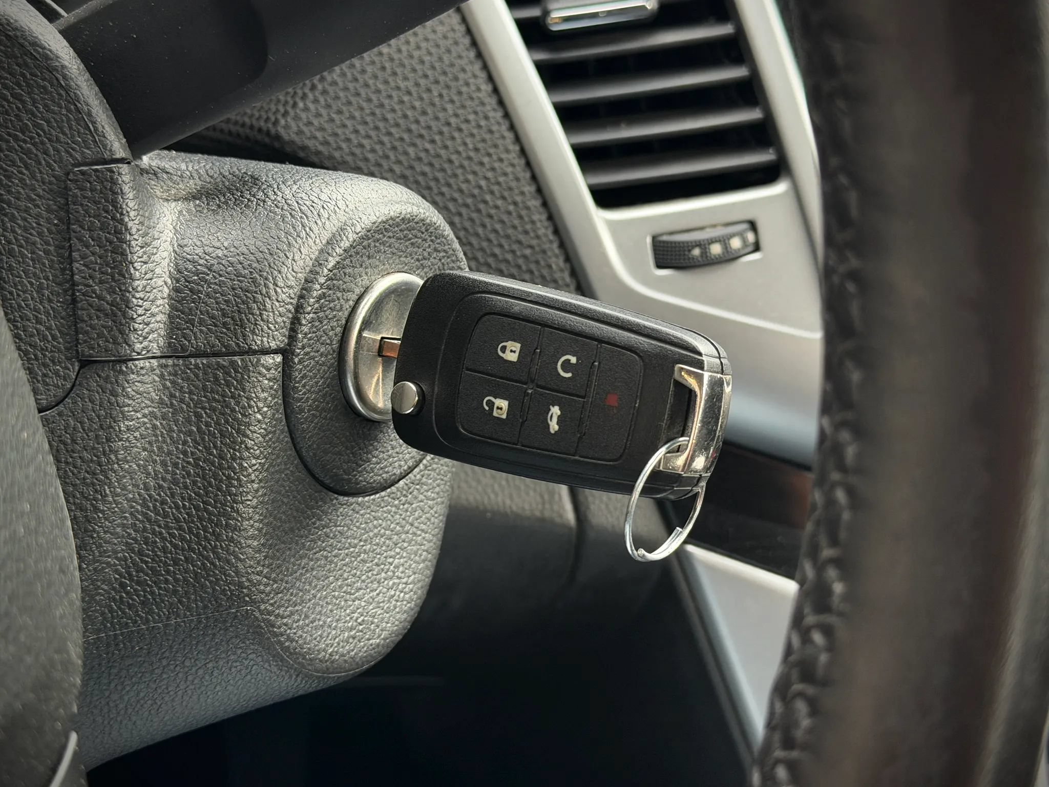 Used 2013 Chevrolet Cruze LT FWD image 11