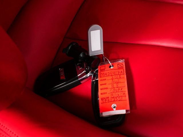 Used 2018 Audi R8 V10 w/ Premium Package image 32