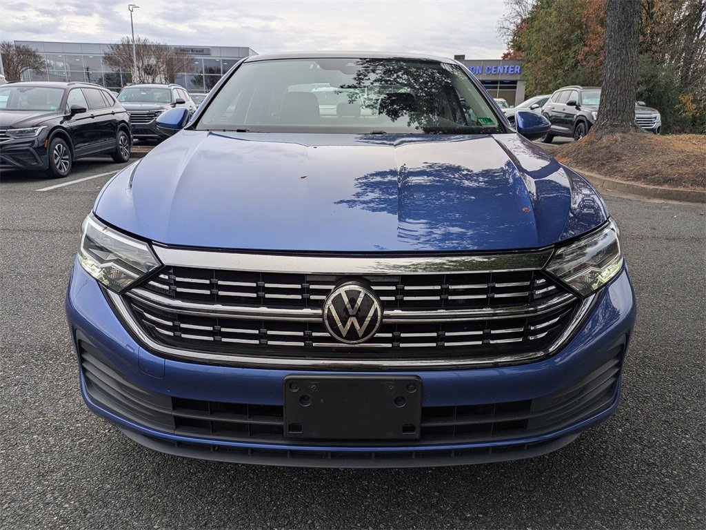Used 2023 Volkswagen Jetta SE image 9