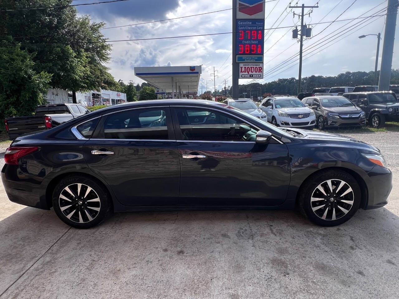 Used 2018 Nissan Altima 2.5 SL FWD image 7