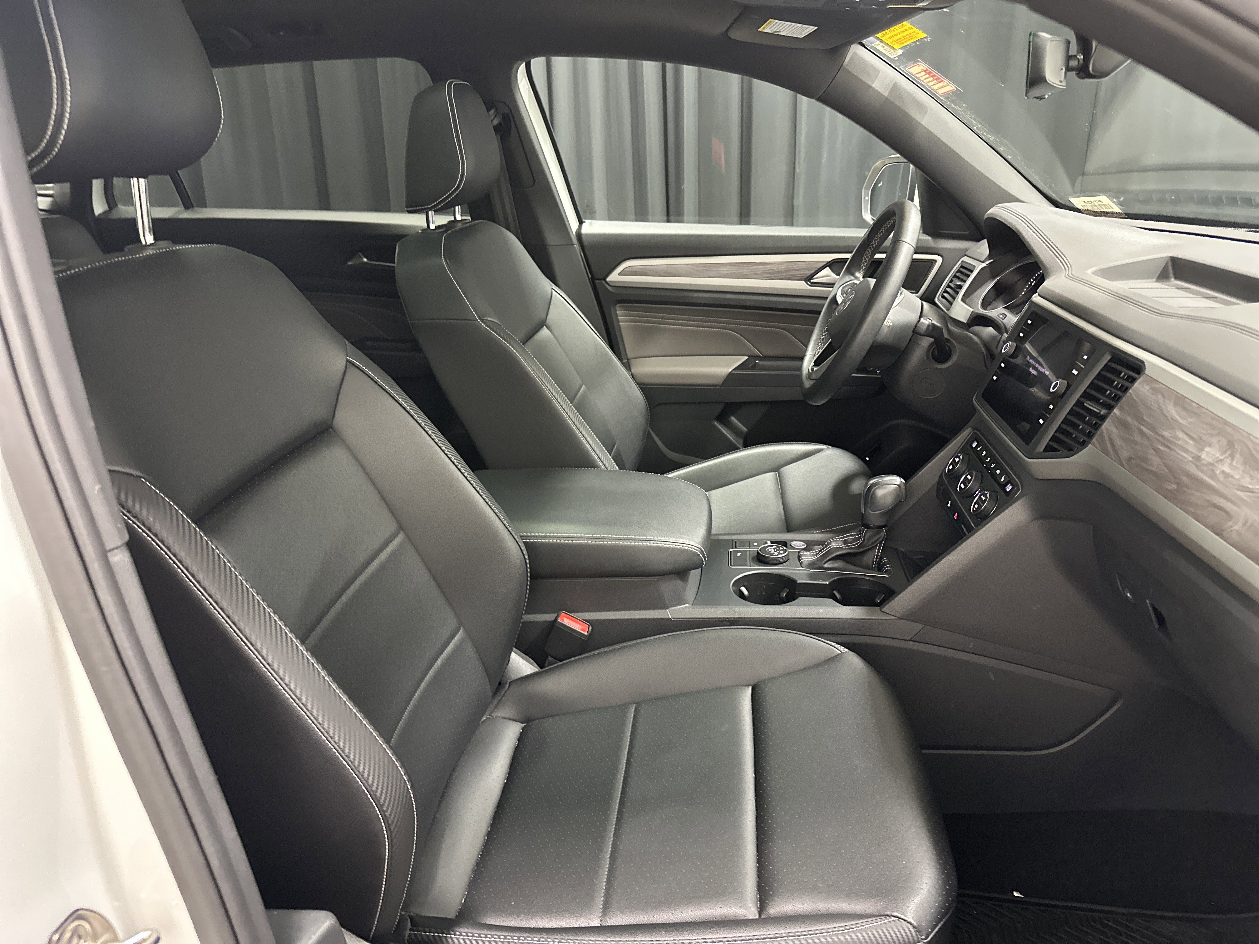 Used 2021 Volkswagen Atlas Cross Sport SE AWD/4WD image 33