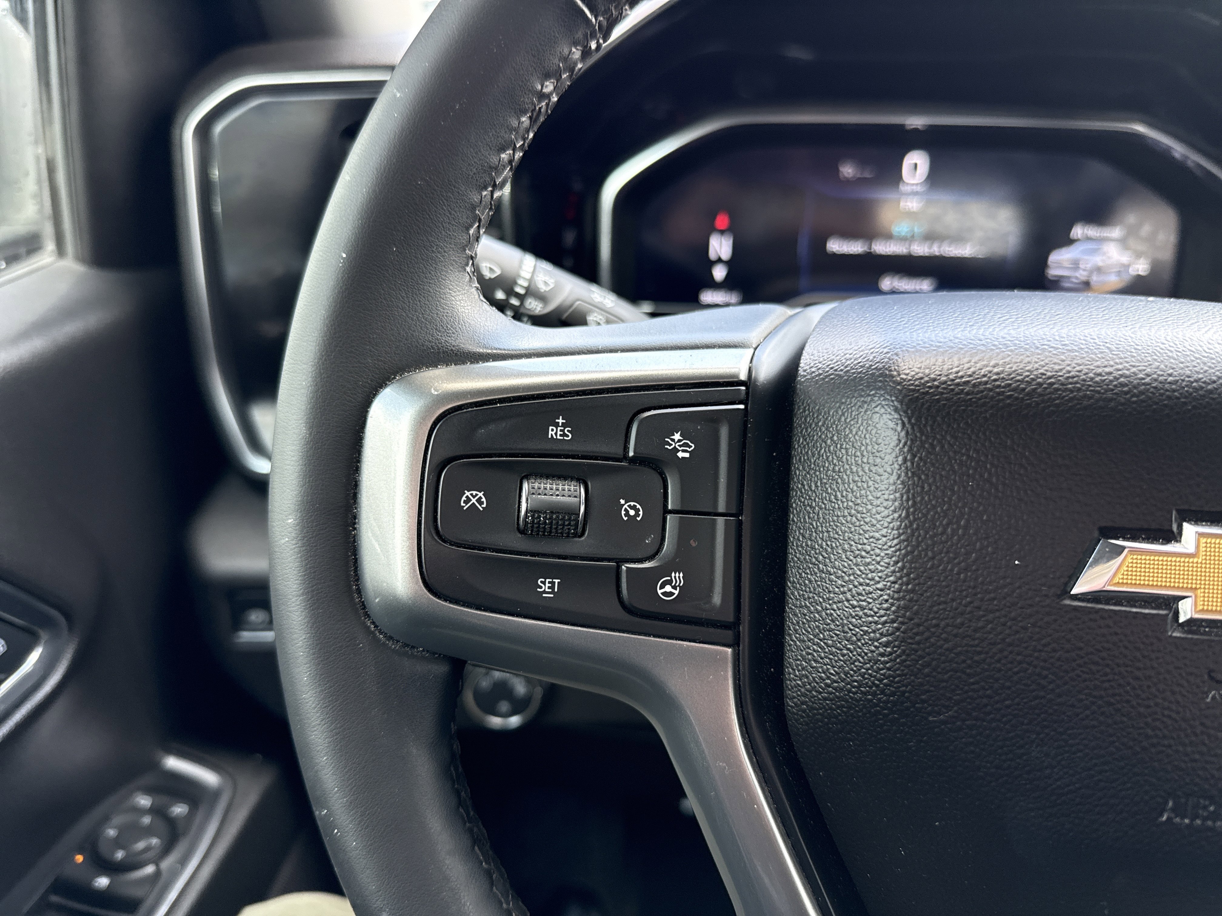 Used 2024 Chevrolet Silverado 1500 LT image 16