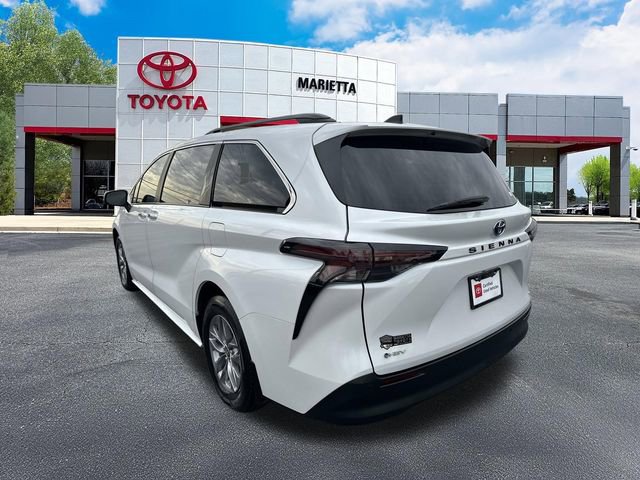 Used 2025 Toyota Sienna XLE w/ XLE Plus Package image 28