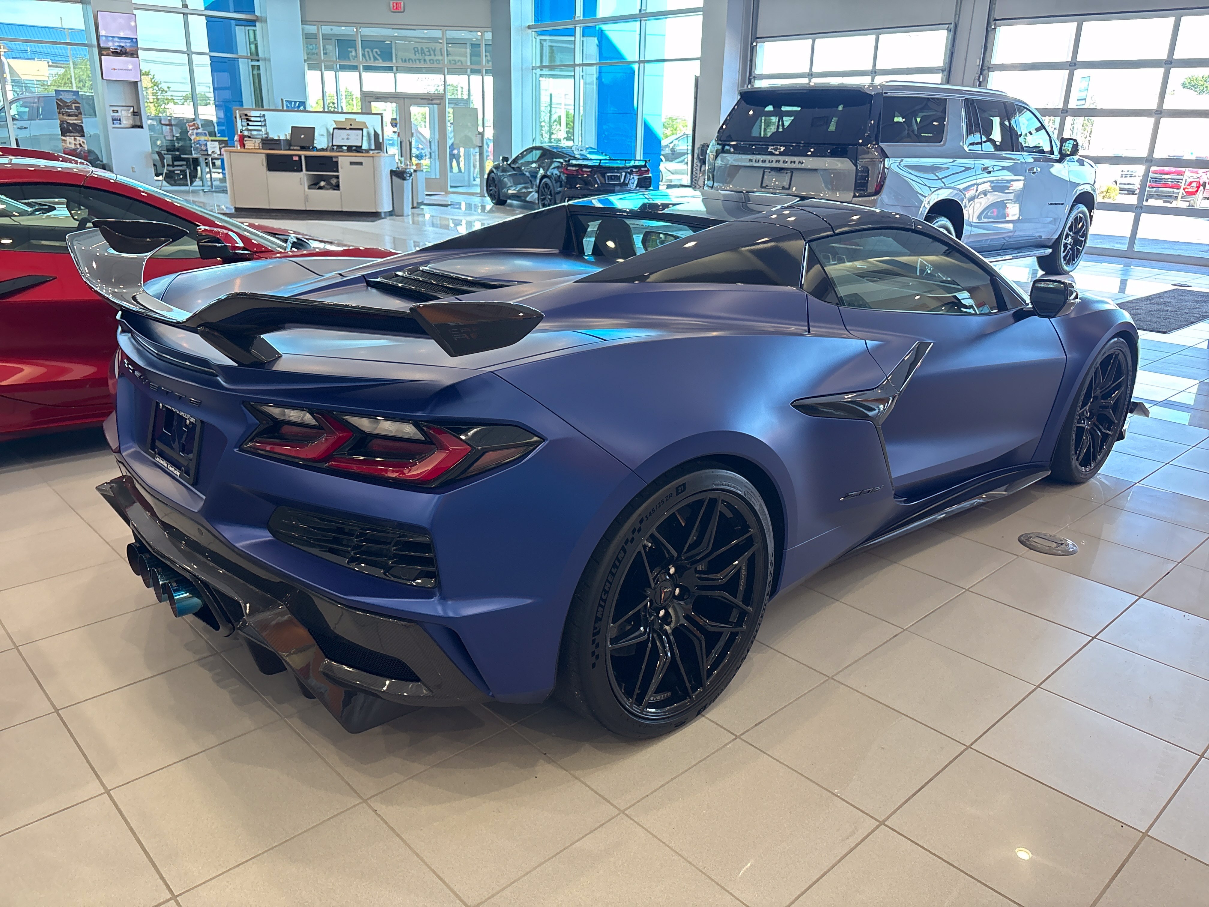 Used 2025 Chevrolet Corvette Z06 w/ Z07 Performance Package RWD image 7