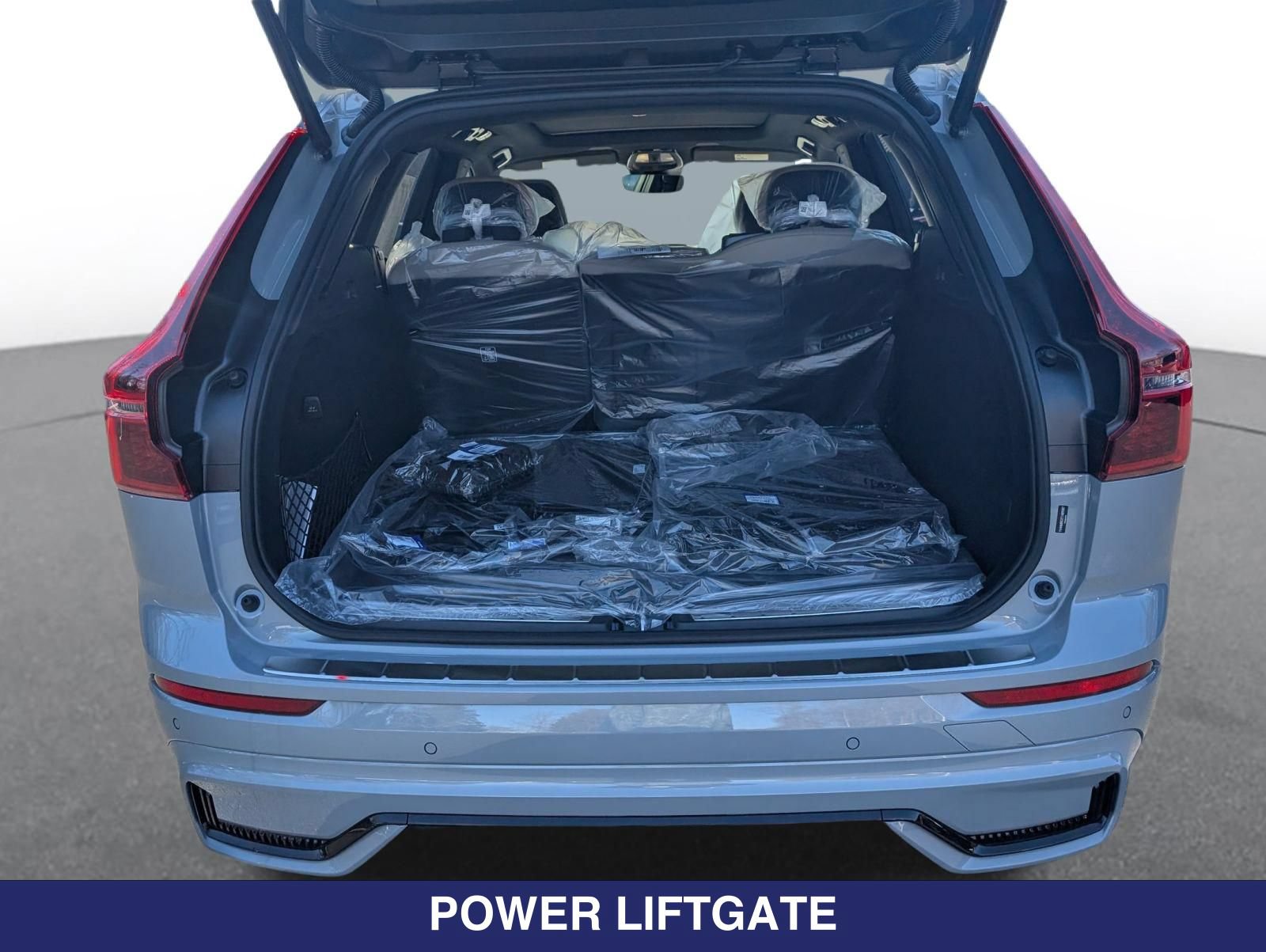 New 2026 Volvo XC60 T8 Plus w/ Protection Package Premier AWD/4WD image 20