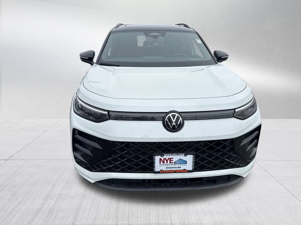 New 2026 Volkswagen Tiguan SE R-Line image 8