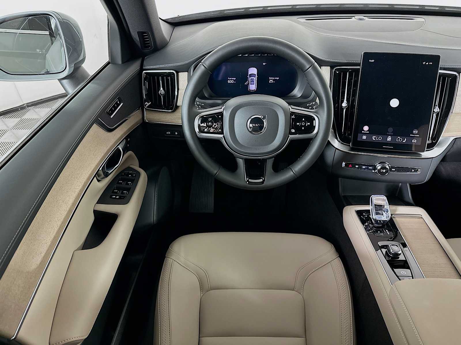 New 2026 Volvo XC90 T8 Plus w/ Protection Package AWD/4WD image 20