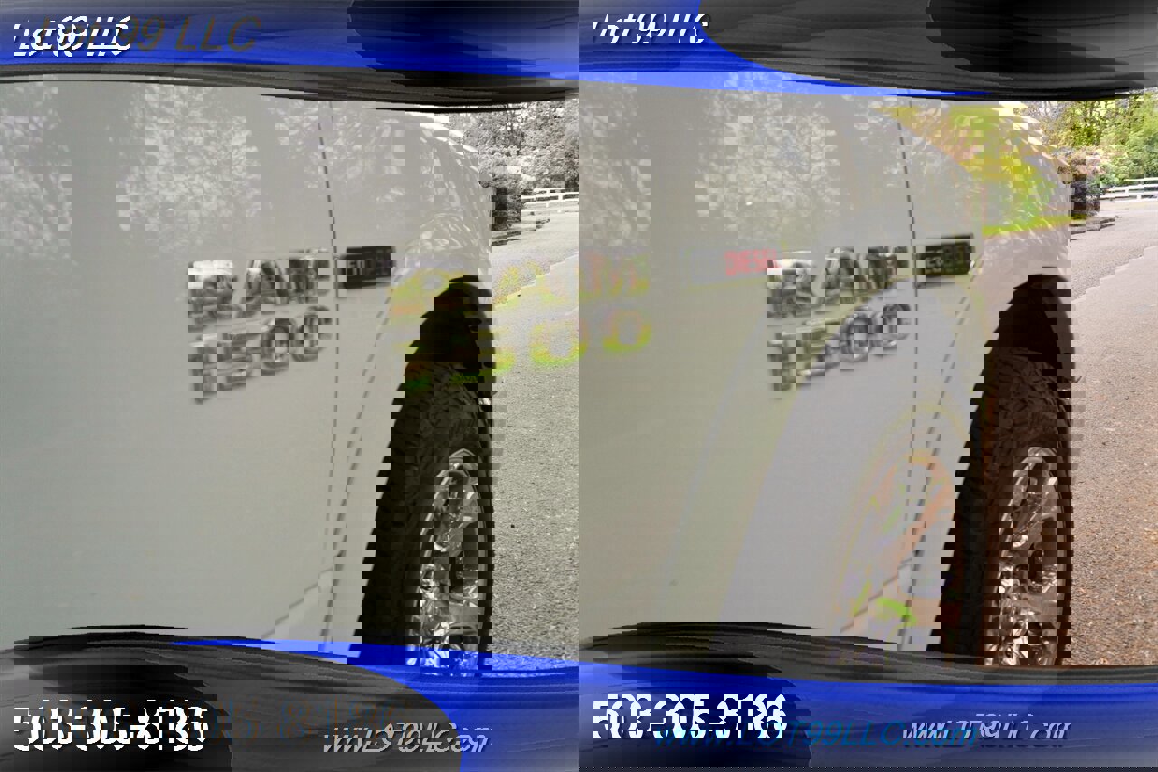 Used 2017 RAM 1500 Laramie w/ Convenience Group image 39