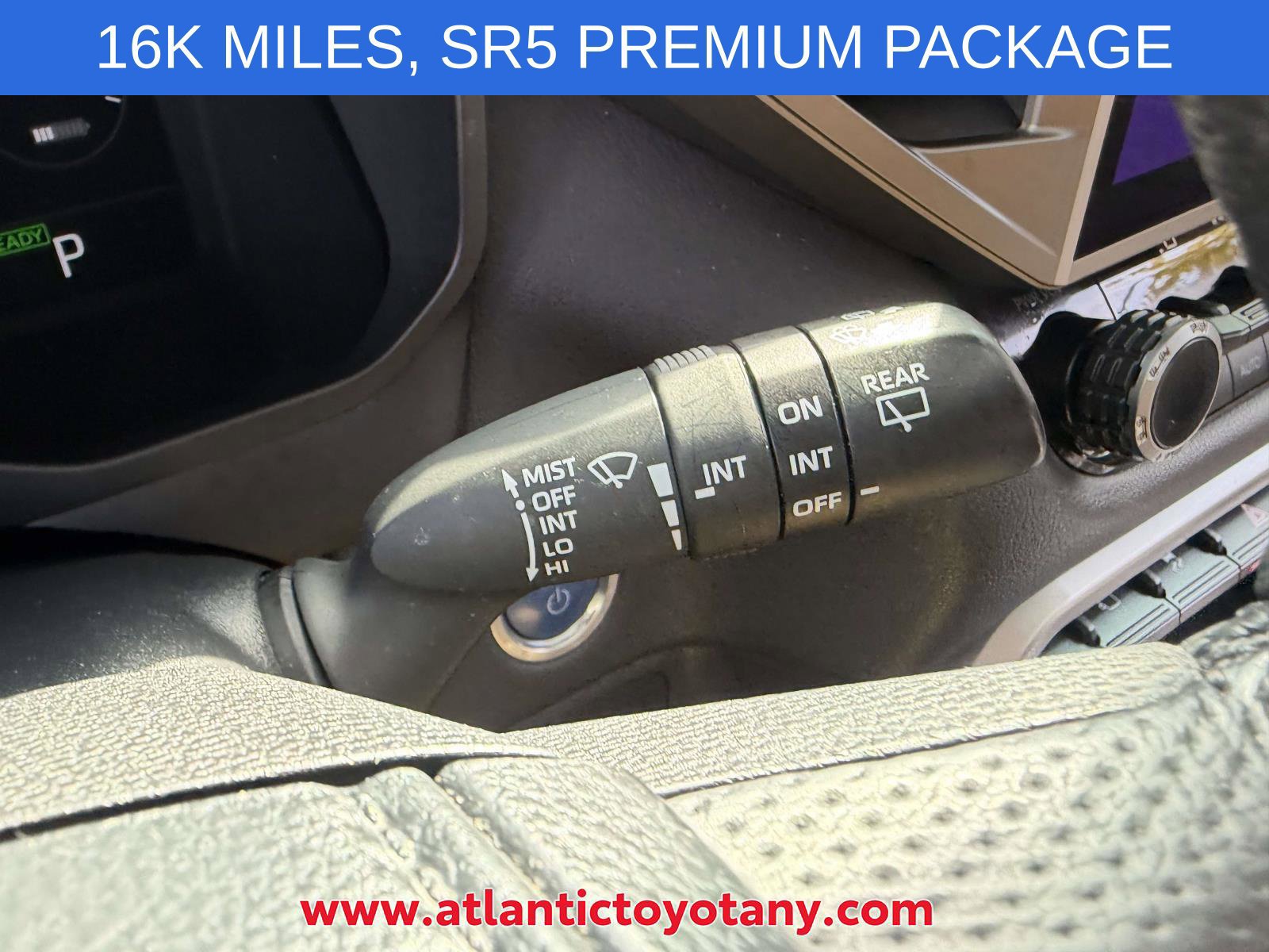 Used 2024 Toyota Sequoia SR5 w/ SR5 Premium Package AWD/4WD image 31