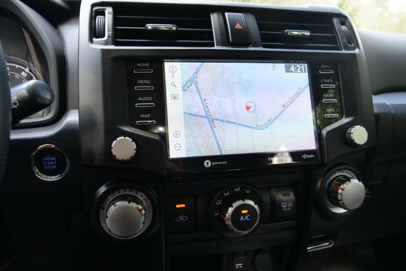 Used 2020 Toyota 4Runner SR5 Premium AWD/4WD image 9