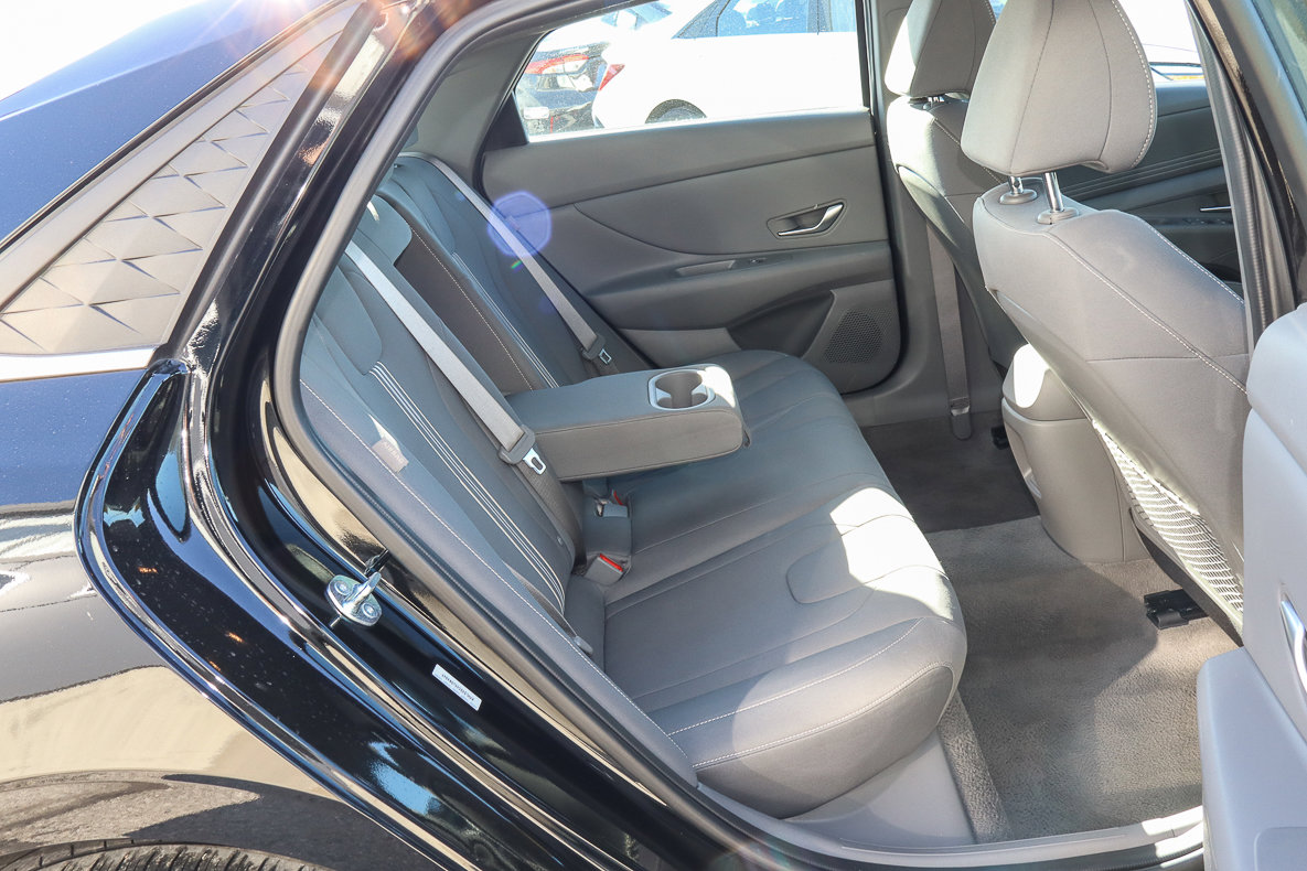 Used 2025 Hyundai Elantra SEL FWD image 22