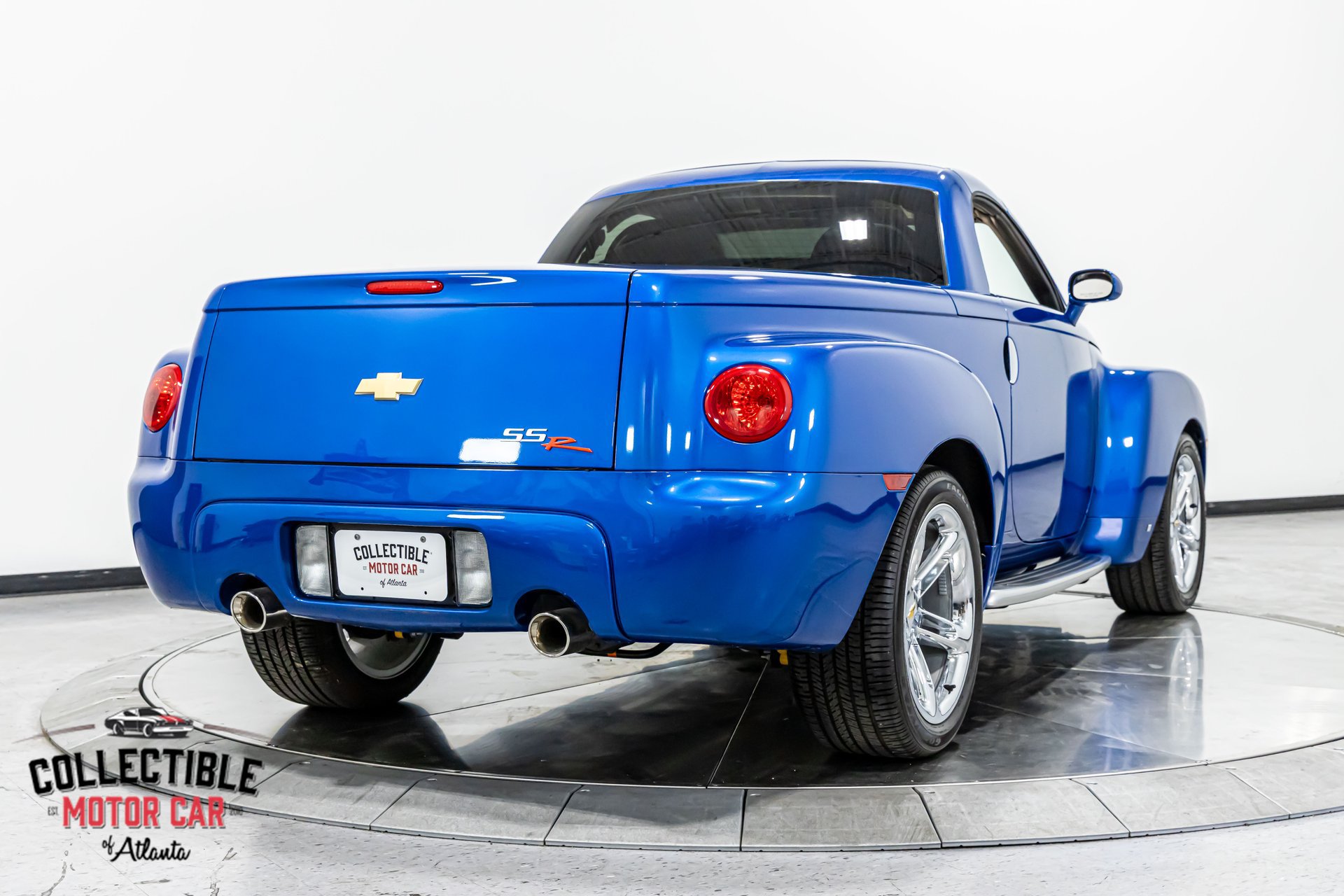 Used 2006 Chevrolet SSR w/ Preferred Equipment Group RWD image 18