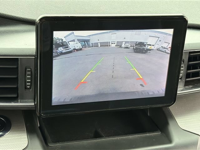 Used 2020 Ford Explorer XLT w/ Equipment Group 202A AWD/4WD image 15