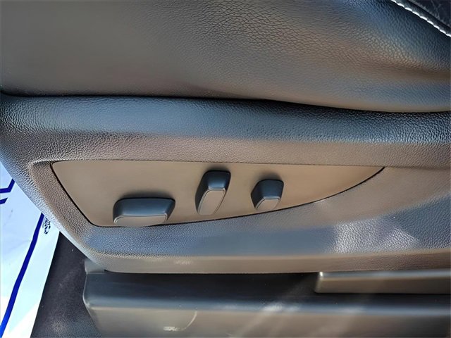 Used 2020 GMC Yukon SLT w/ Premium Edition image 15