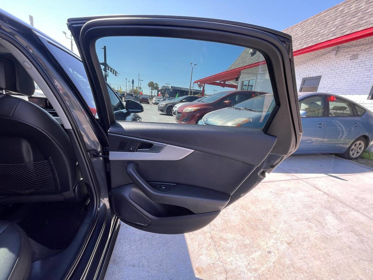 Used 2017 Audi A4 2.0T Premium Plus w/ Premium Plus Package image 6