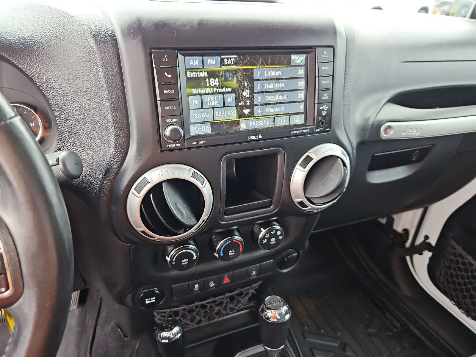 Used 2014 Jeep Wrangler Rubicon w/ Connectivity Group AWD/4WD image 24