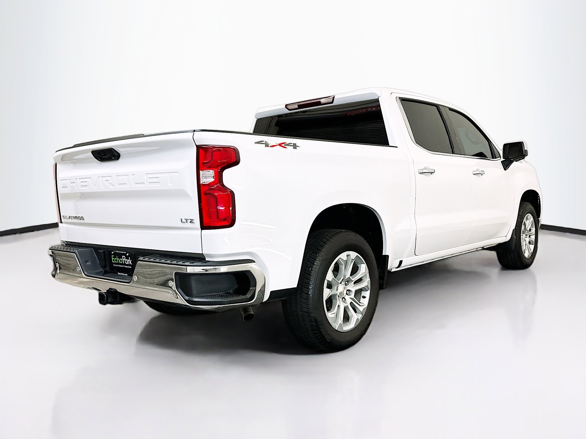 Used 2025 Chevrolet Silverado 1500 LTZ image 9