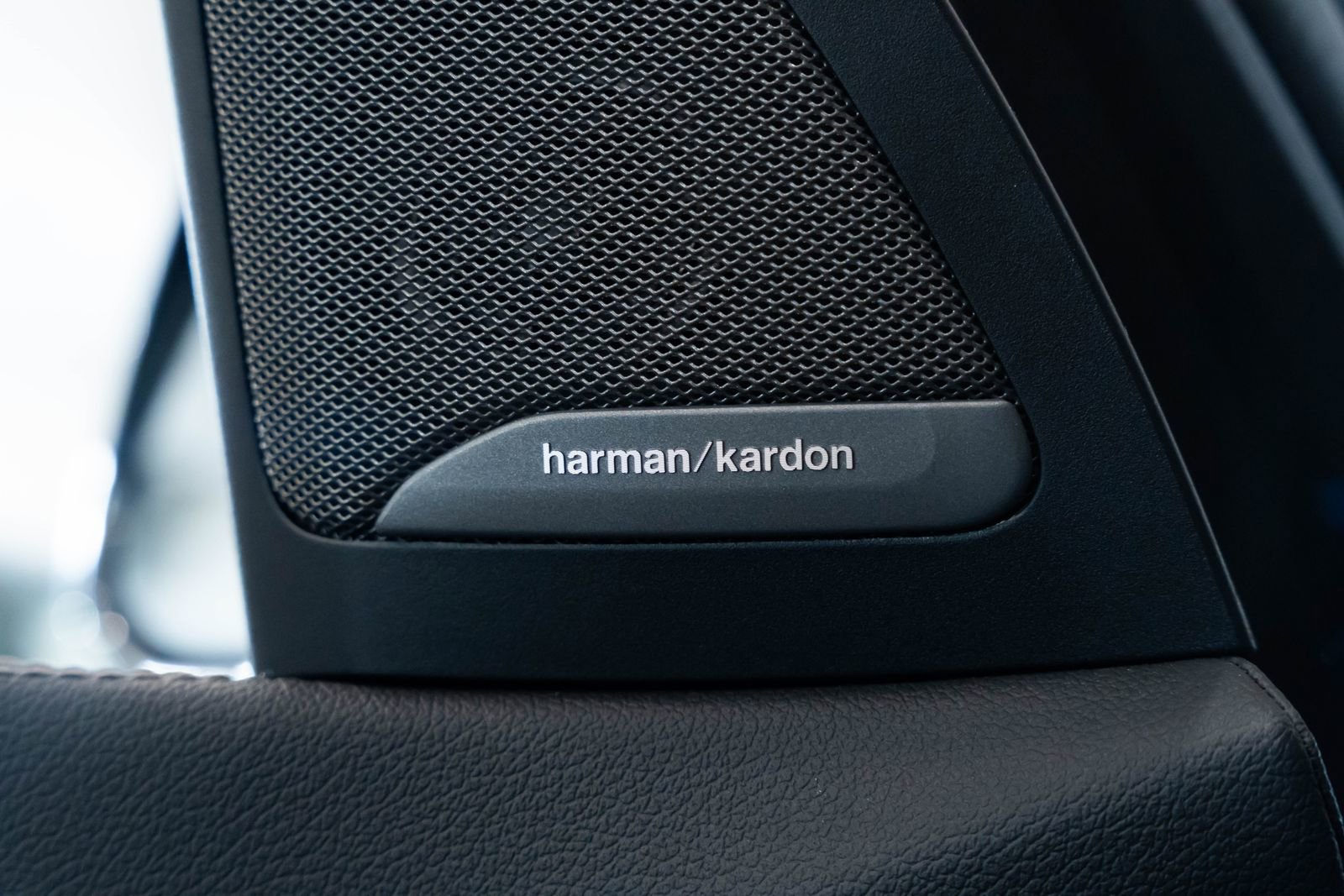 Used 2023 BMW X5 M50i w/ Executive Package image 16