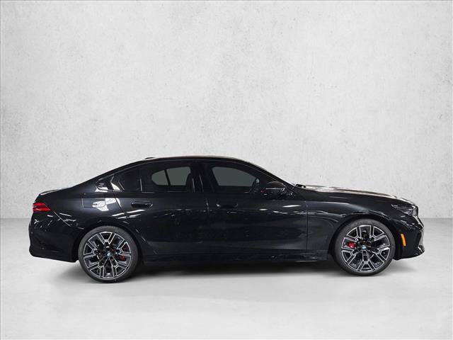 Used 2026 BMW 530i xDrive w/ M Sport Package AWD/4WD image 4